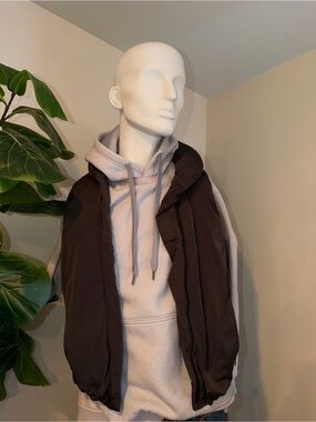Source Unknown Black Men's Puffer Vest